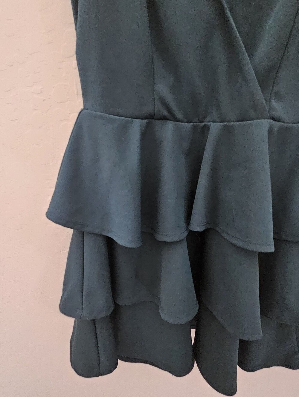 Trixxi Dark Green Tiered Ruffle Spaghetti Strap Mini Dress Sz Small - Picture 3 of 6
